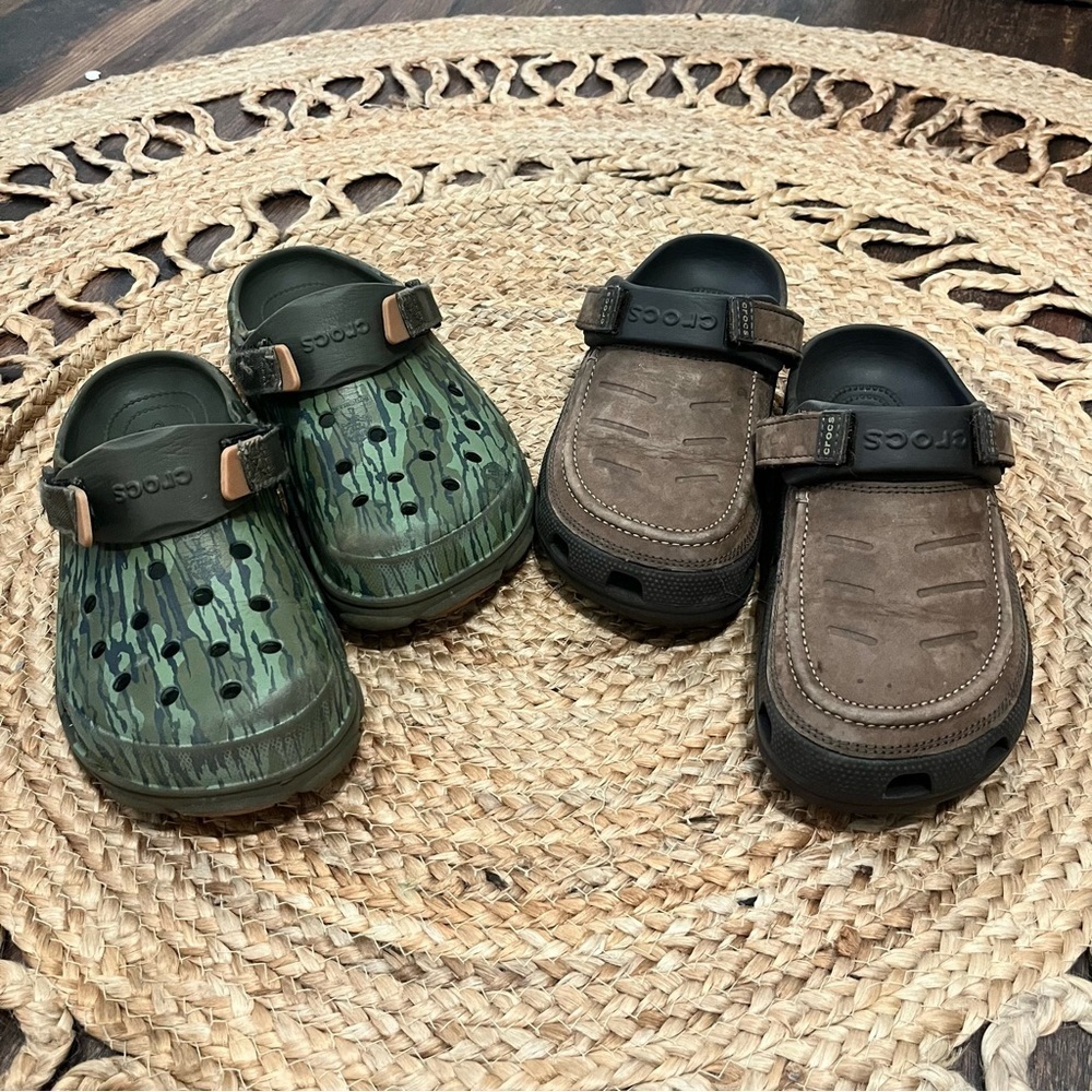 Lot Of Crocs All Terrain Mossy Oak Bottomland , Yukon Vista Suede Clogs M7 W9